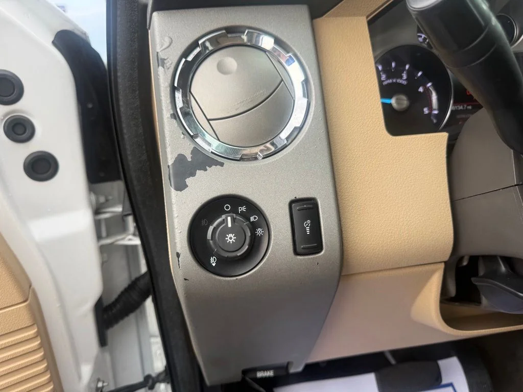 Used 2016 Oxford White Ford Lariat image 20