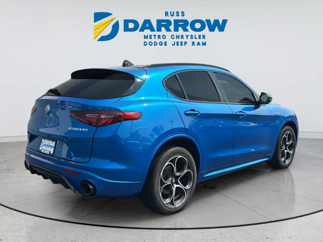 Used 2023 Blue Alfa Romeo Veloce image 5