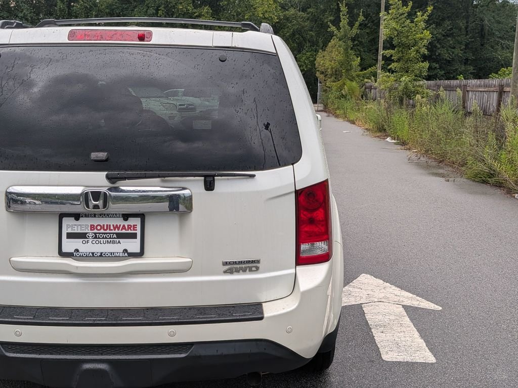 Used 2012 White Honda Touring image 7