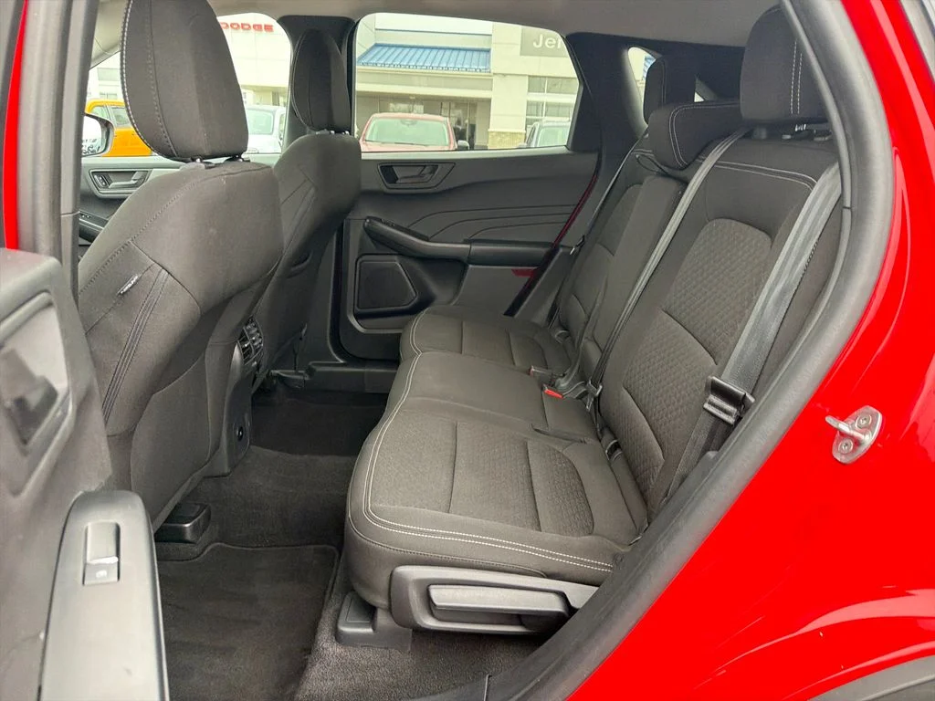 Used 2024 Red Ford Active image 24