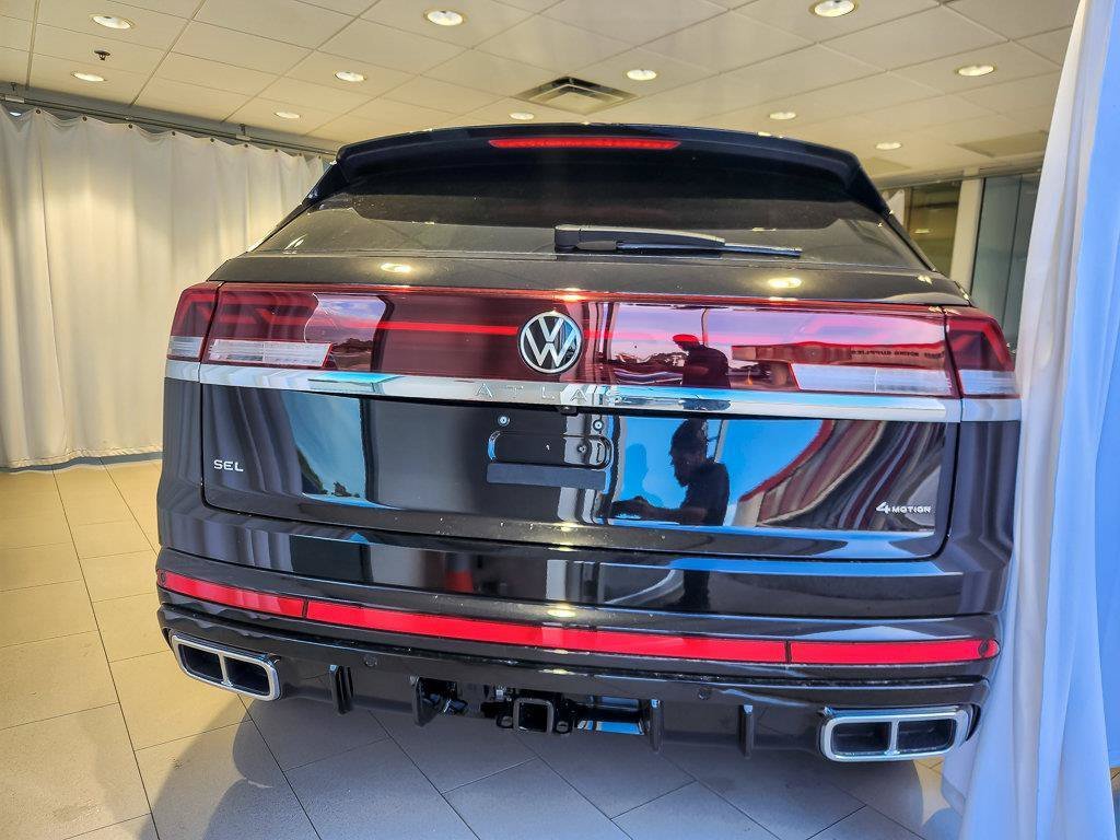 New 2026 Deep Black Pearl Volkswagen SEL Premium R-Line image 4