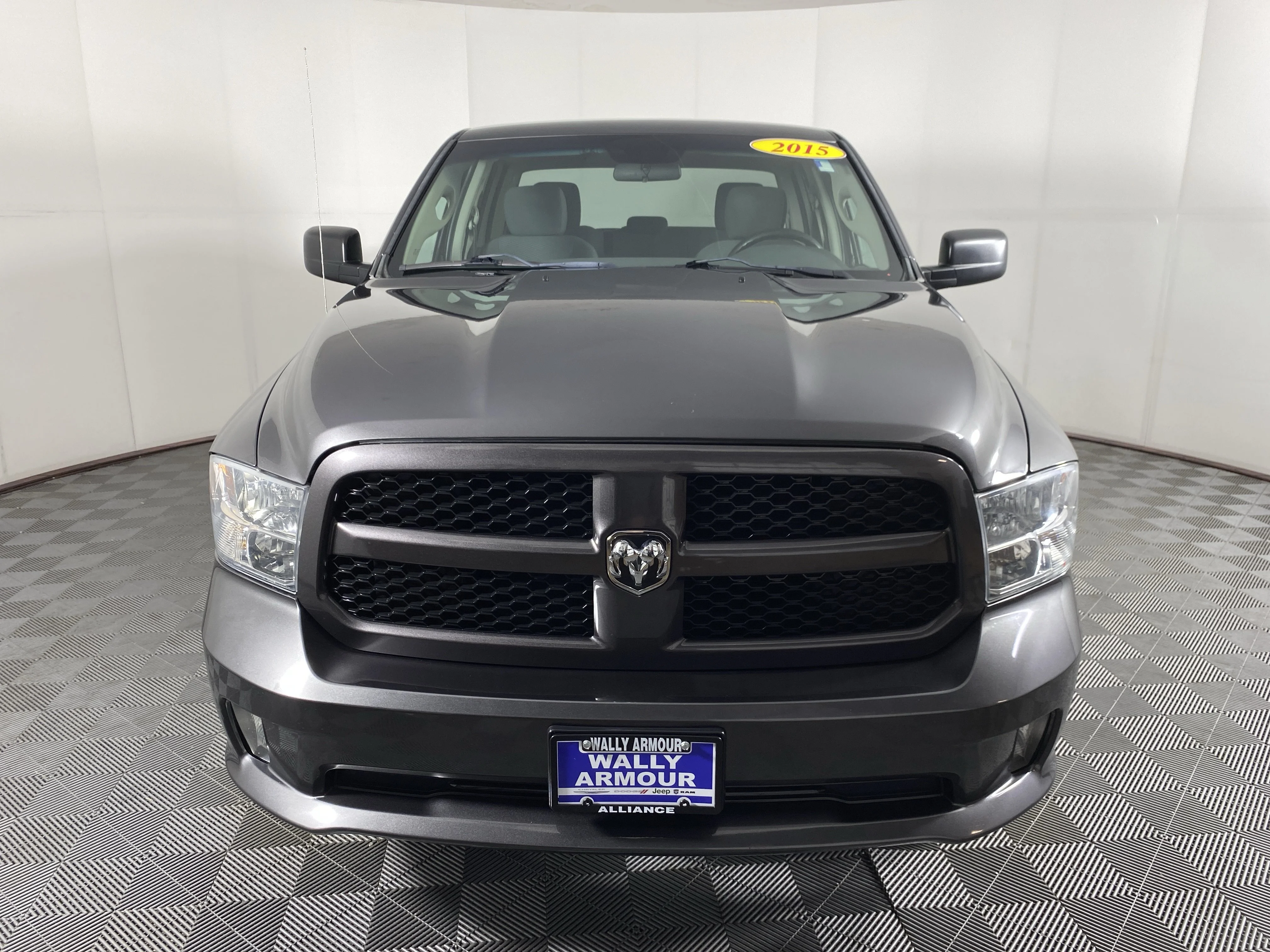 Used 2015 Granite Crystal Metallic Clearcoat Ram Express image 8