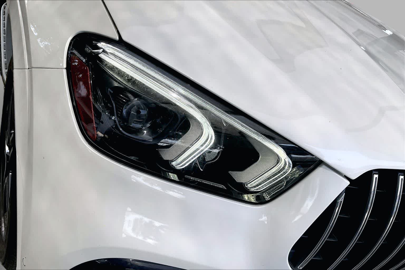 Used 2023 MANUFAKTUR Diamond White Metallic Mercedes-Benz AMG® GLE 53 image 27