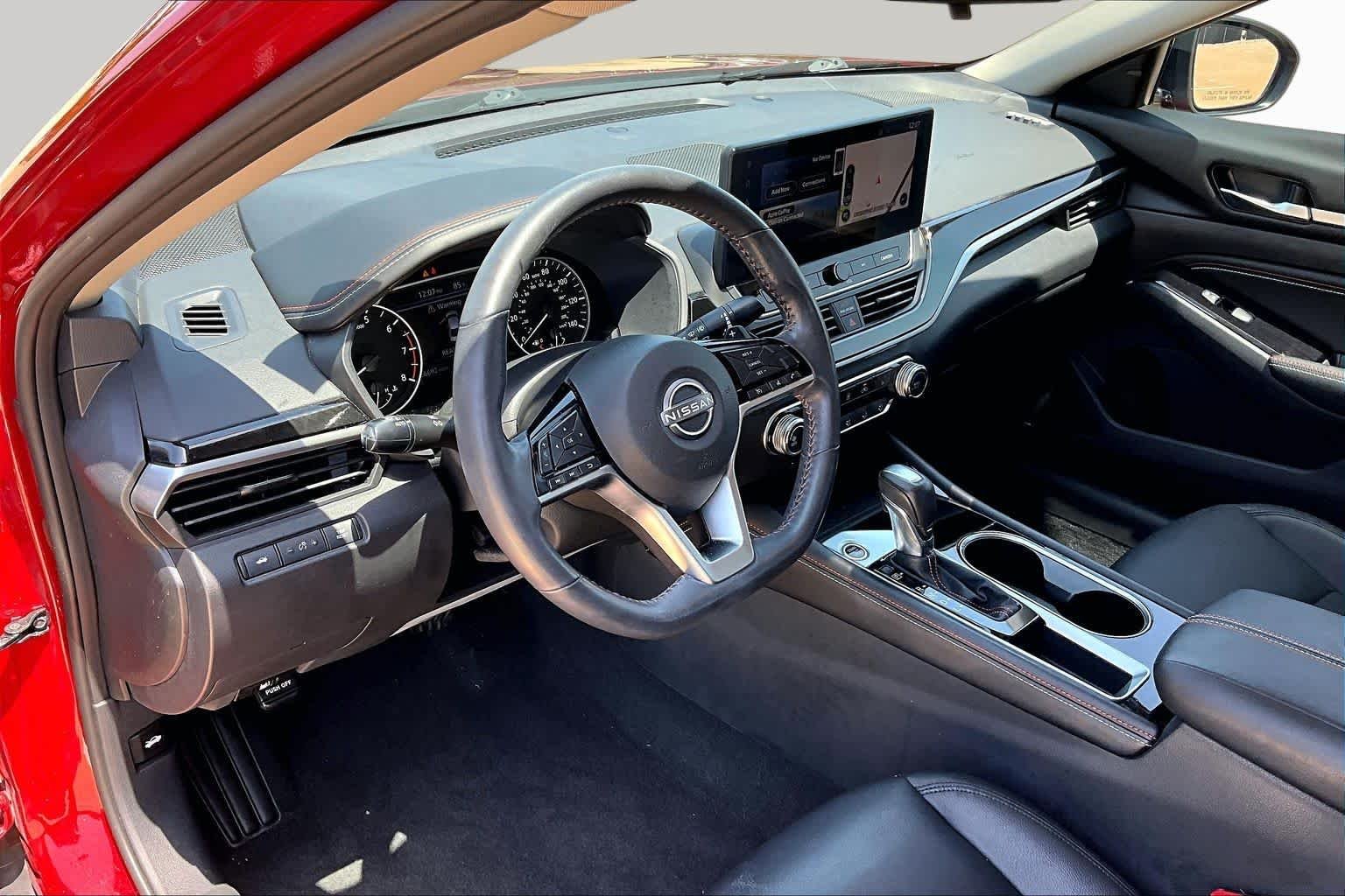 Used 2023 Scarlet Ember Tintcoat Nissan 2.5 SR image 18
