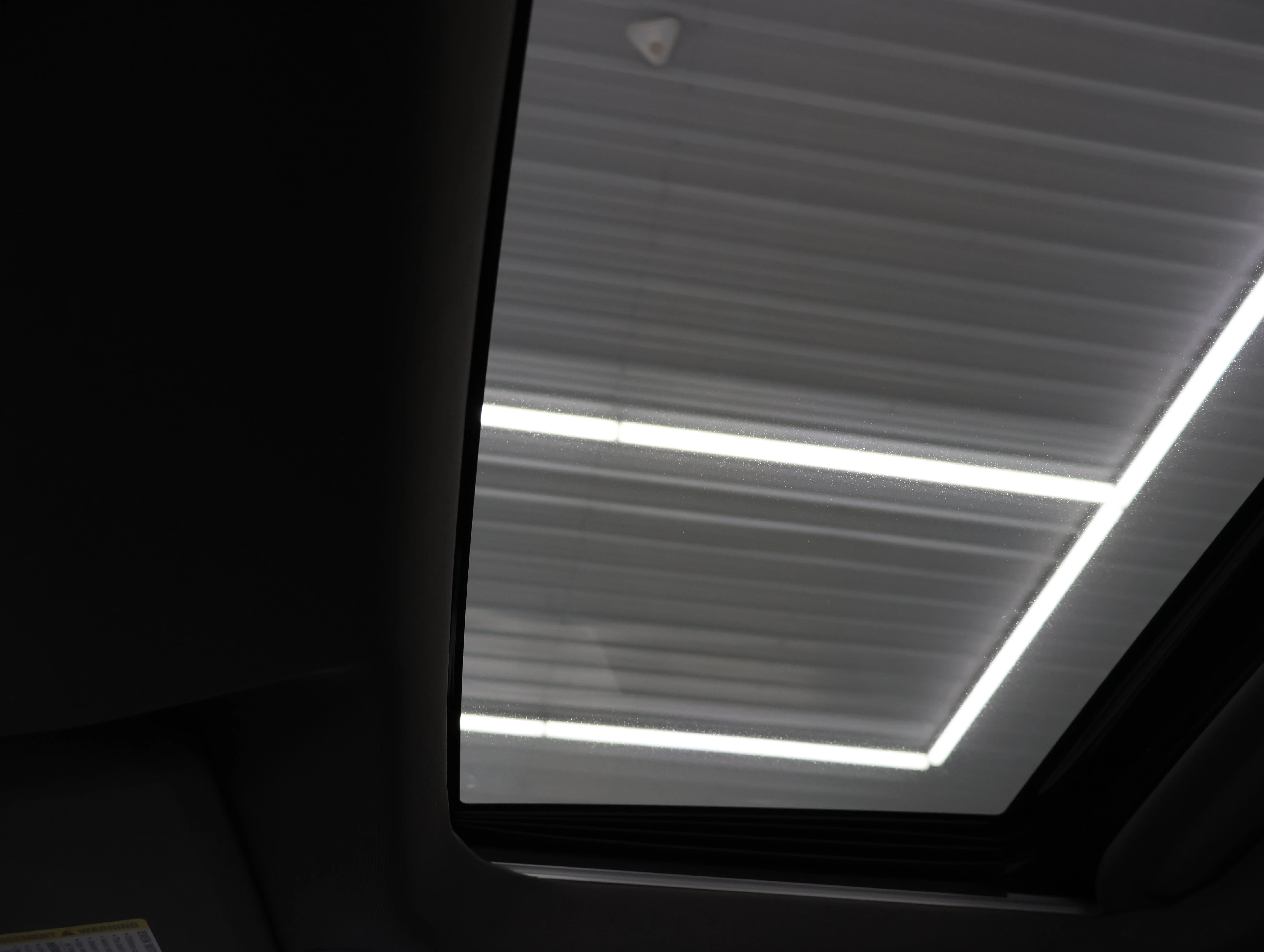 Used 2022 White Frost Tricoat GMC Denali image 13