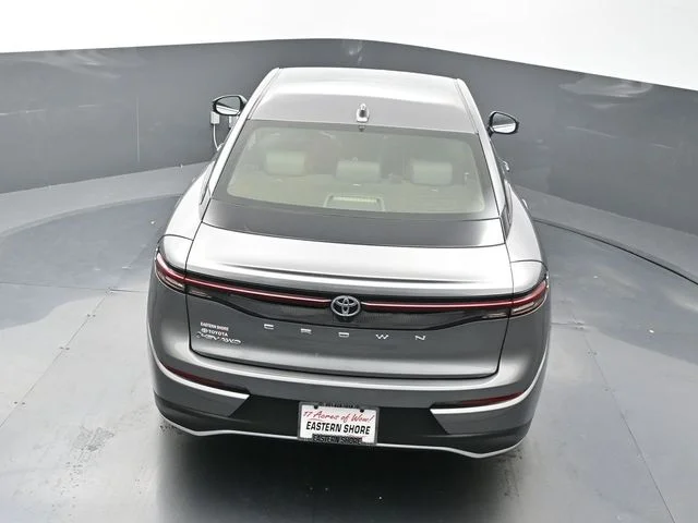 Used 2024  Toyota XLE image 44