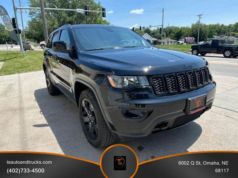 Used 2019 Black Jeep Upland Sport Utility 4D image 2