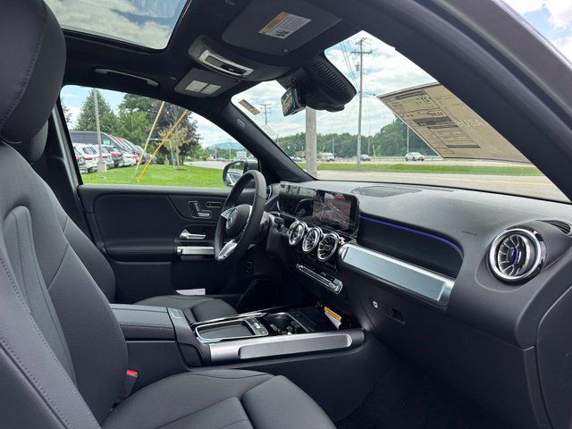 New 2026 Mountain Grey Metallic Mercedes-Benz GLB 250 image 68