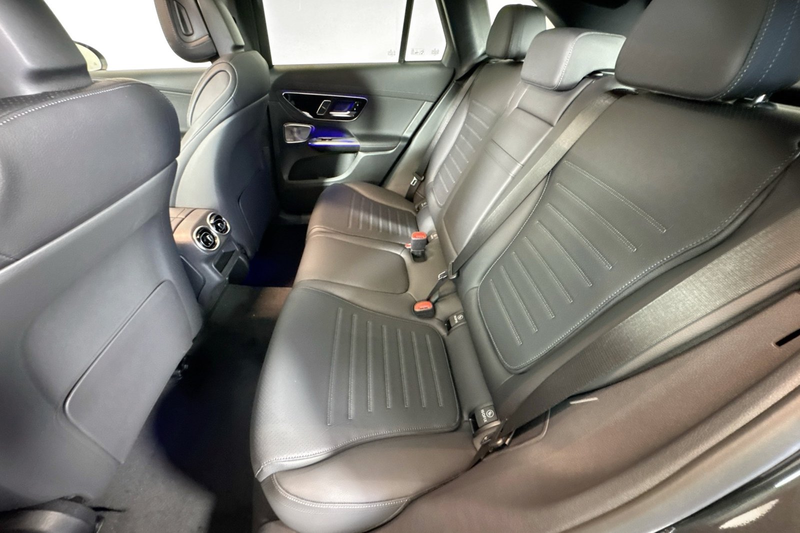 New 2026 Graphite Grey Metallic Mercedes-Benz GLC 300 image 22