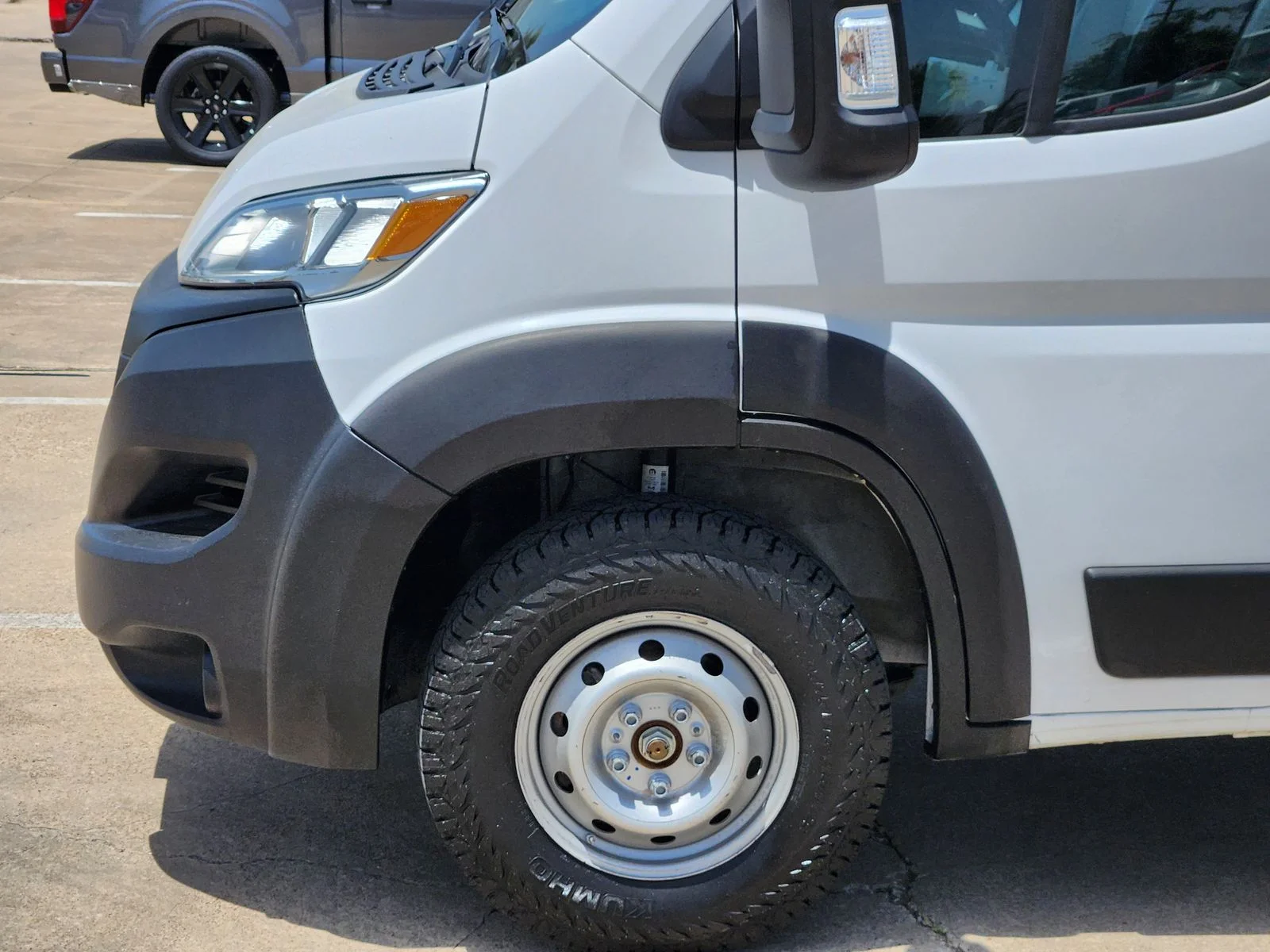Used 2023 White Ram High Roof image 8