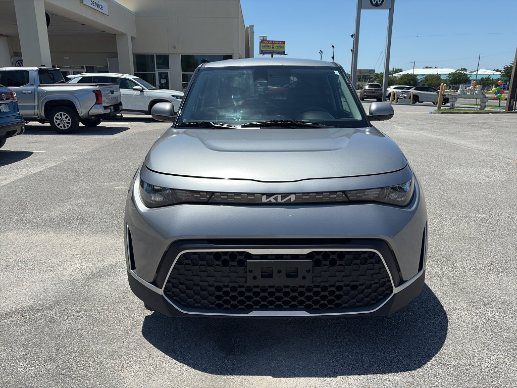 Used 2024 GRAY Kia LX image 8