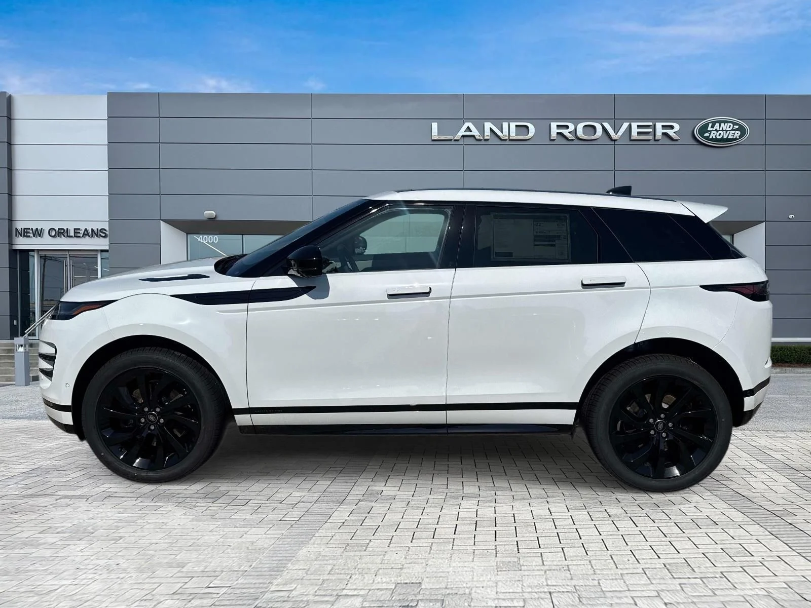 New  White Land Rover Hoxton Edition image 2