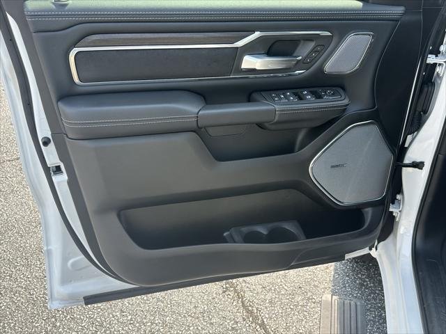 New 2026 Bright White Clear-Coat Exterior Paint RAM LARAMIE image 11