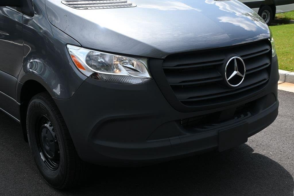 New 2026 Selenite gray metallic Mercedes-Benz 2500 Standard Roof I4 Diesel HO 144" RWD image 33