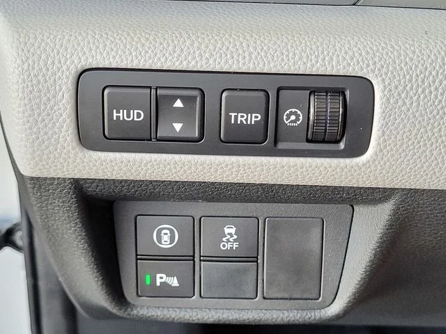 Used 2020 Silver Honda Touring 2.0T image 13