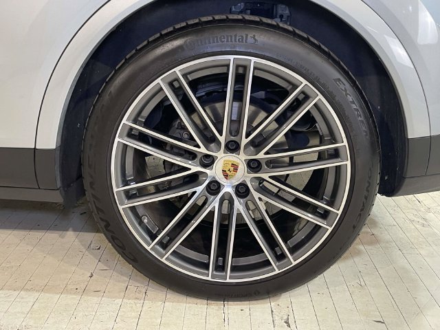 Used 2023 Silver Porsche S image 13