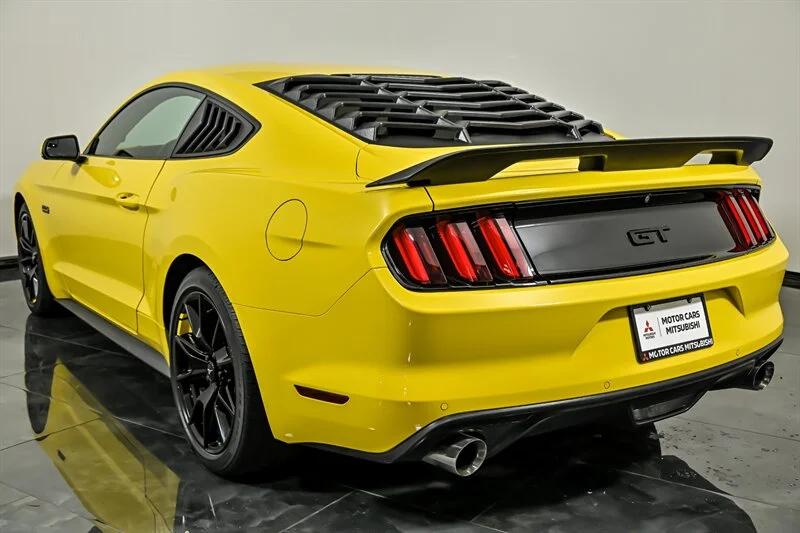 Used 2017 Triple Yellow Tri-Coat Ford GT image 7