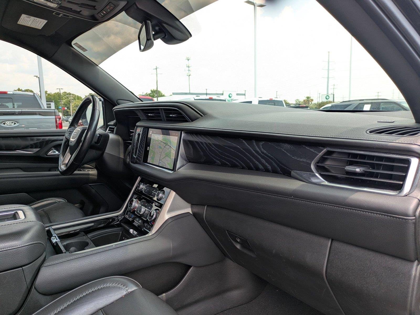 Used 2022 Onyx Black GMC Denali image 39