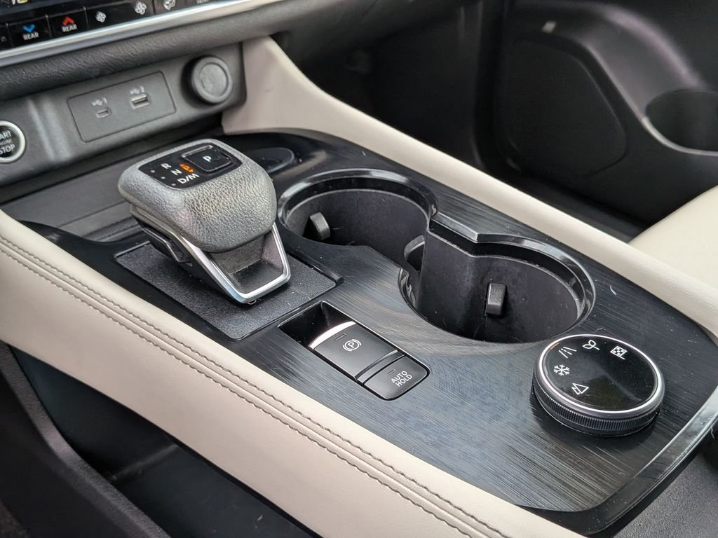 Used 2023 Super Black Nissan SL image 22