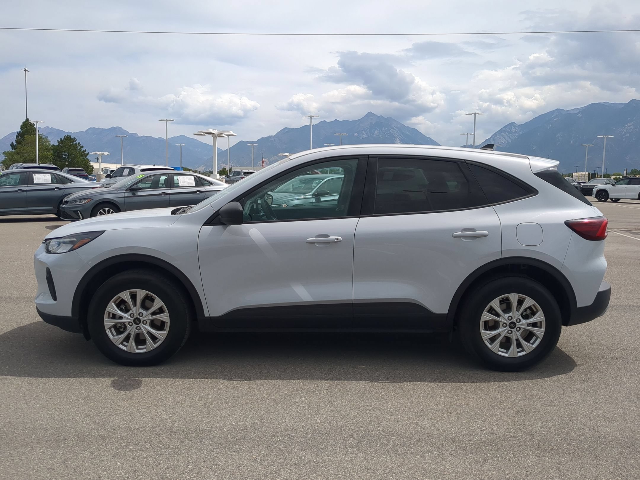 Used 2025 Silver Metallic Ford Active image 7