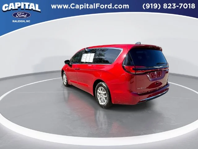 Used 2025 Red Chrysler Select image 6