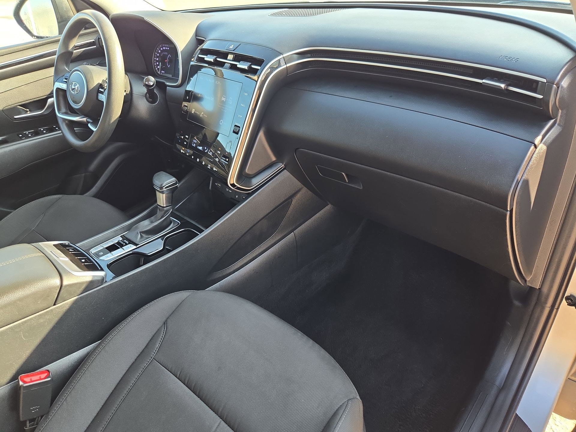 Used 2024 Shimmering Silver Hyundai SEL image 31