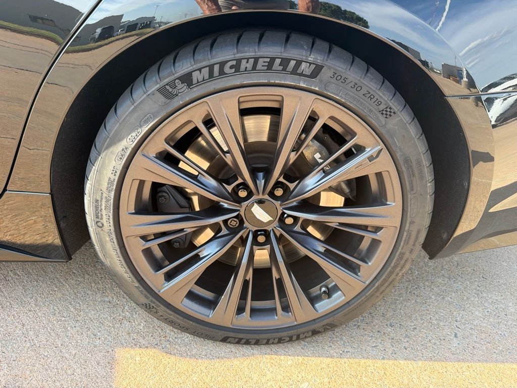 Used 2023 Black Cadillac V-Series image 7