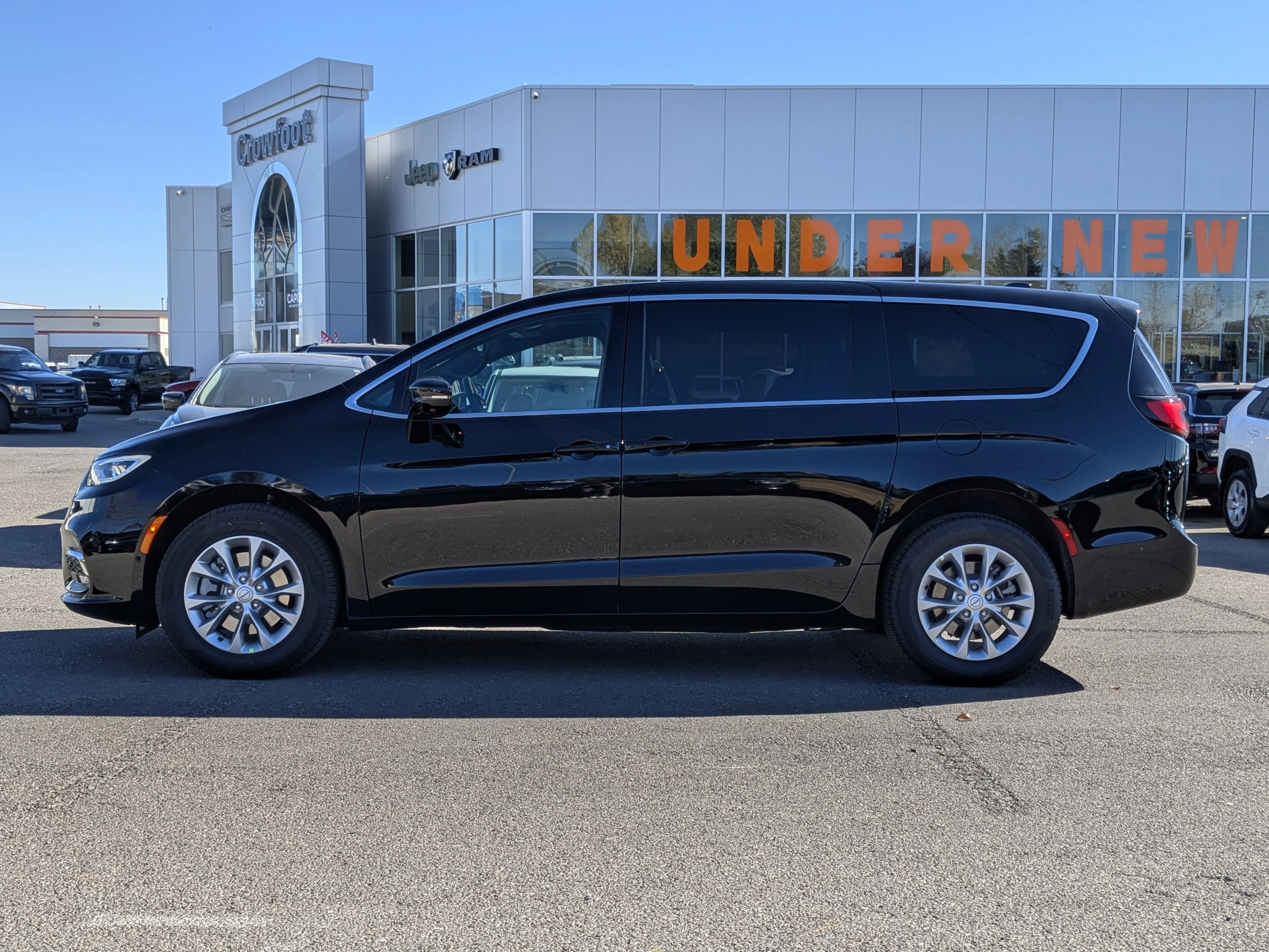 New 2026 Black Chrysler Select AWD - Rear DVD - 360 Degree Camera - Power Sliding Doors & So Much More! image 5