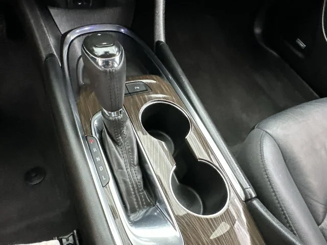 Used 2018 Beige Chevrolet Premier image 27