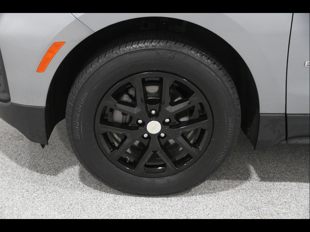 2023 Chevrolet Equinox LS - Photo 22