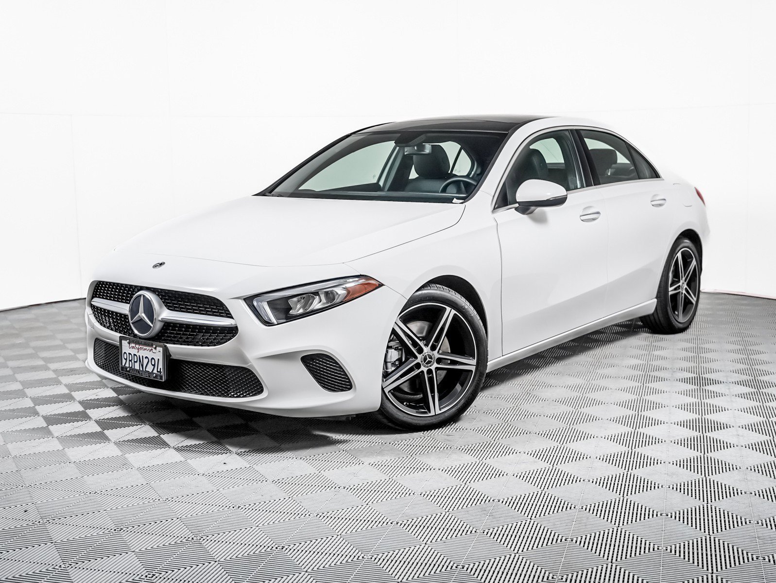 2022 Mercedes-Benz A-Class A220's photo