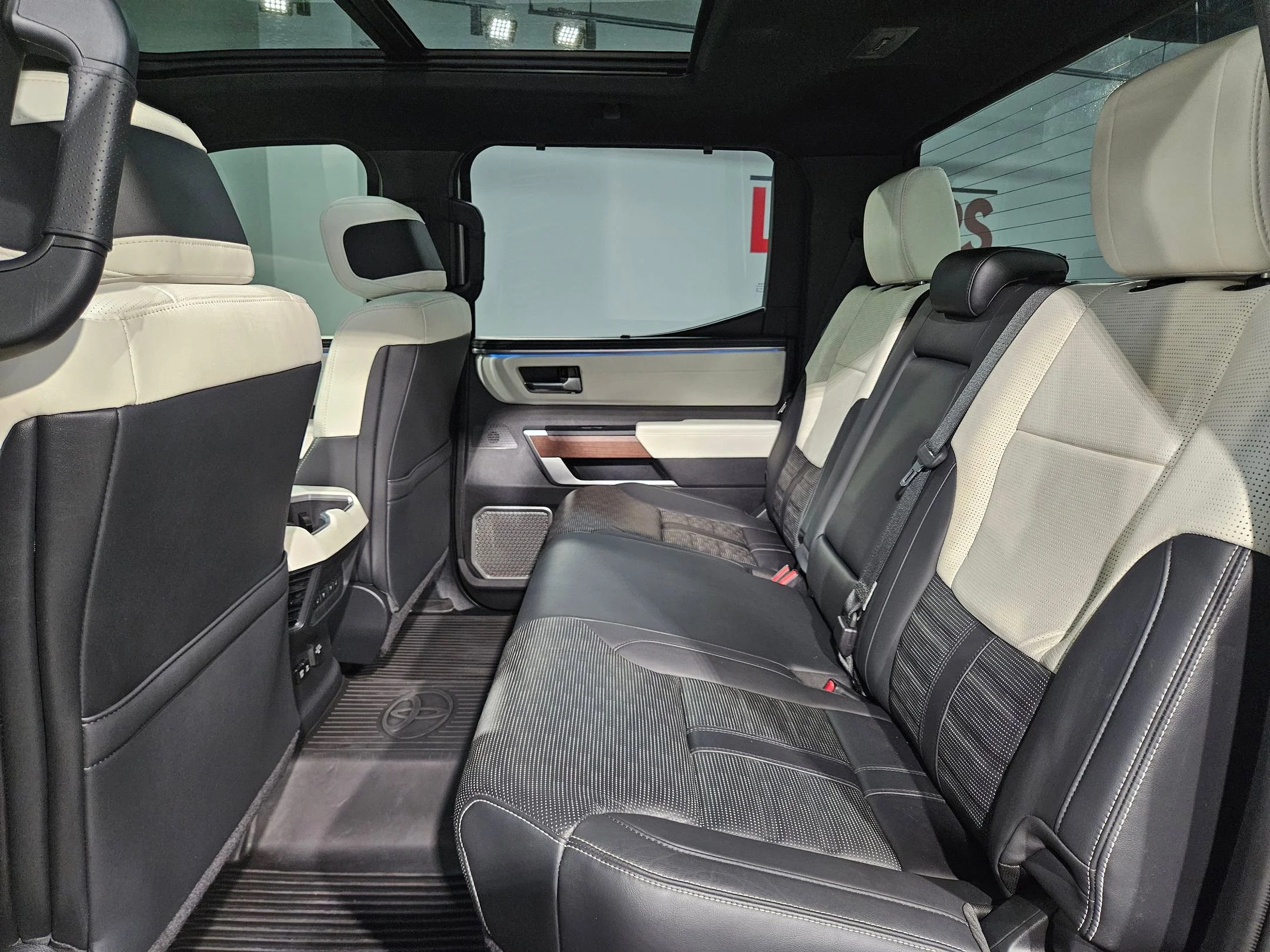 2024 Toyota Tundra Capstone - Photo 37