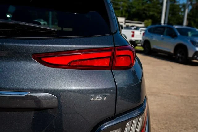 Used 2022 Thunder Gray Hyundai Limited image 17
