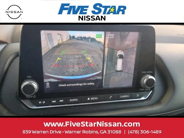 Used 2021 Red Nissan SV image 14