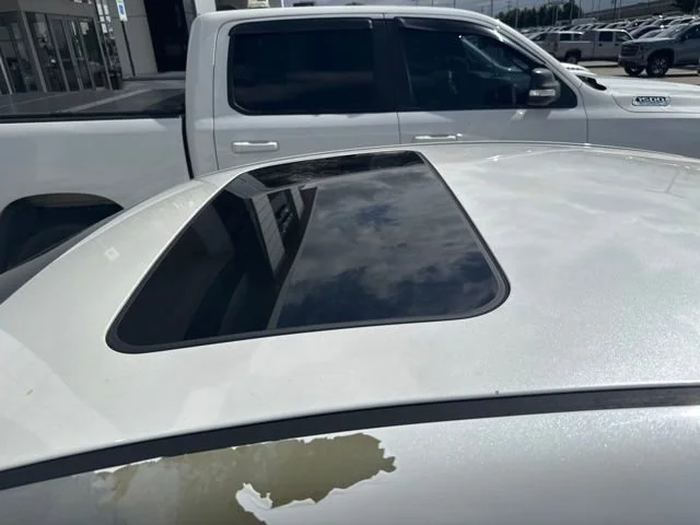 Used 2018 White Hyundai Value Edition image 6