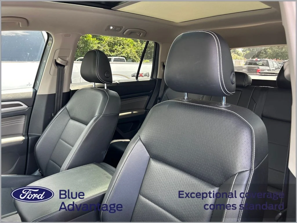 Used 2022 Gray Volkswagen 3.6L V6 SE w/Technology image 10