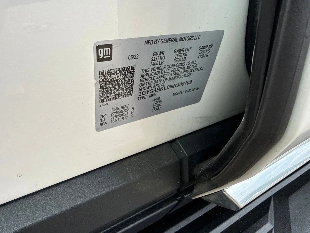 Used 2022 White Cadillac Premium Luxury image 43