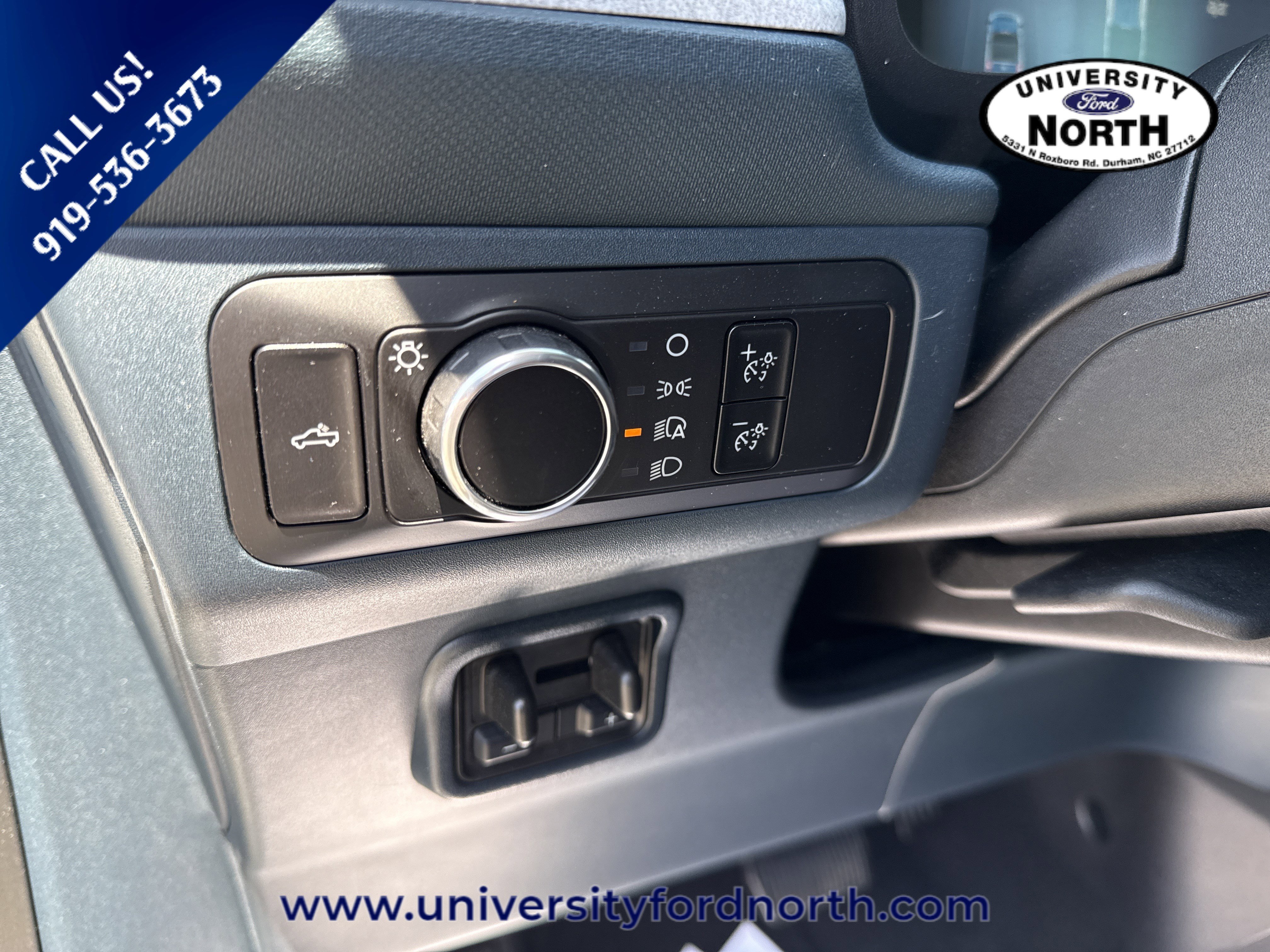 Used 2025 Oxford White Ford XLT image 21