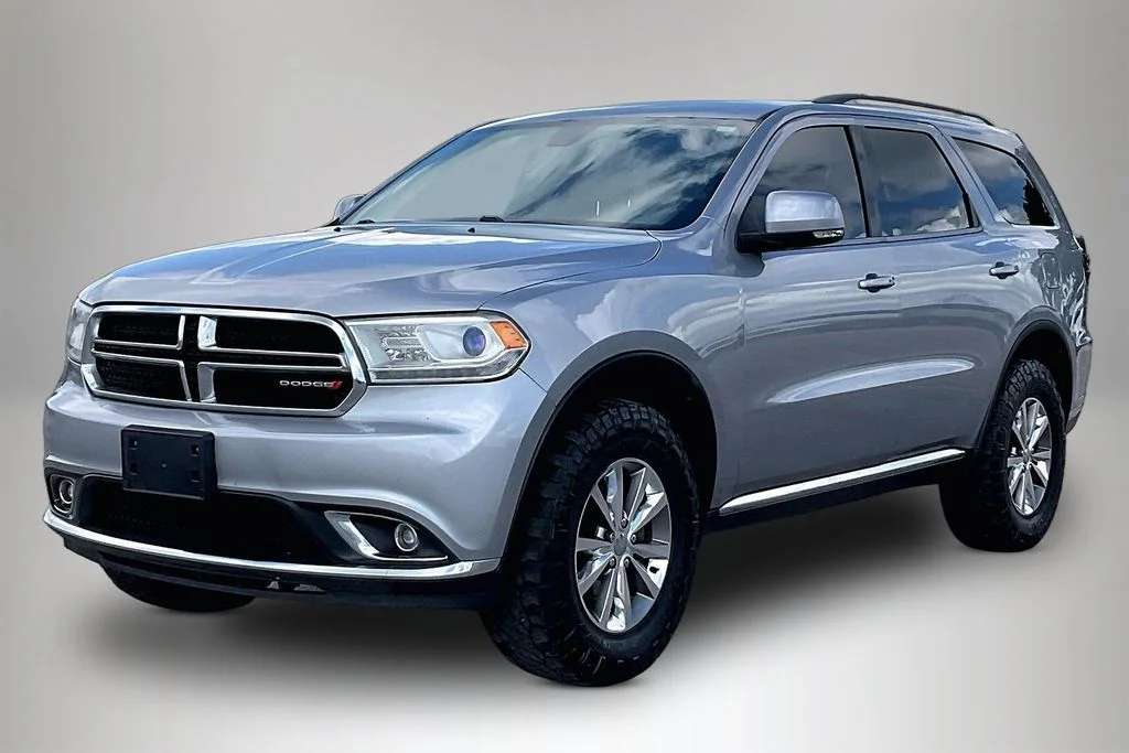 Used 2015 Silver Dodge Limited image 2
