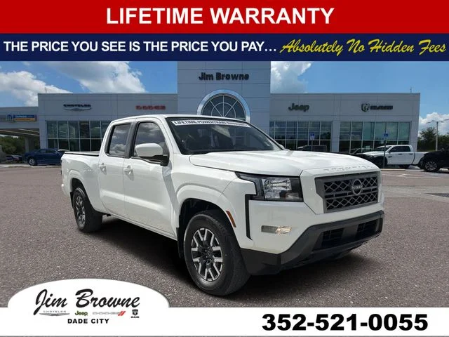 Used 2022 White Nissan SV image 1