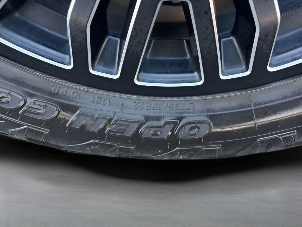 Used 2023 Black Chevrolet High Country image 38
