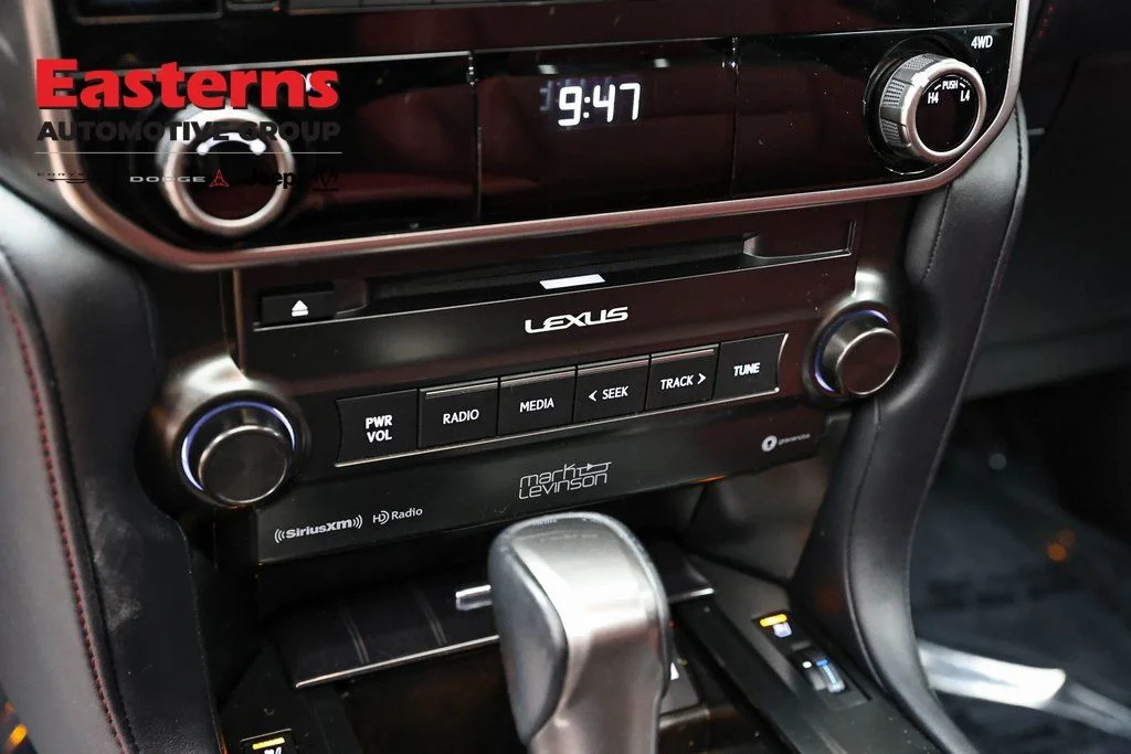 Used 2022 Black Lexus 460 image 21