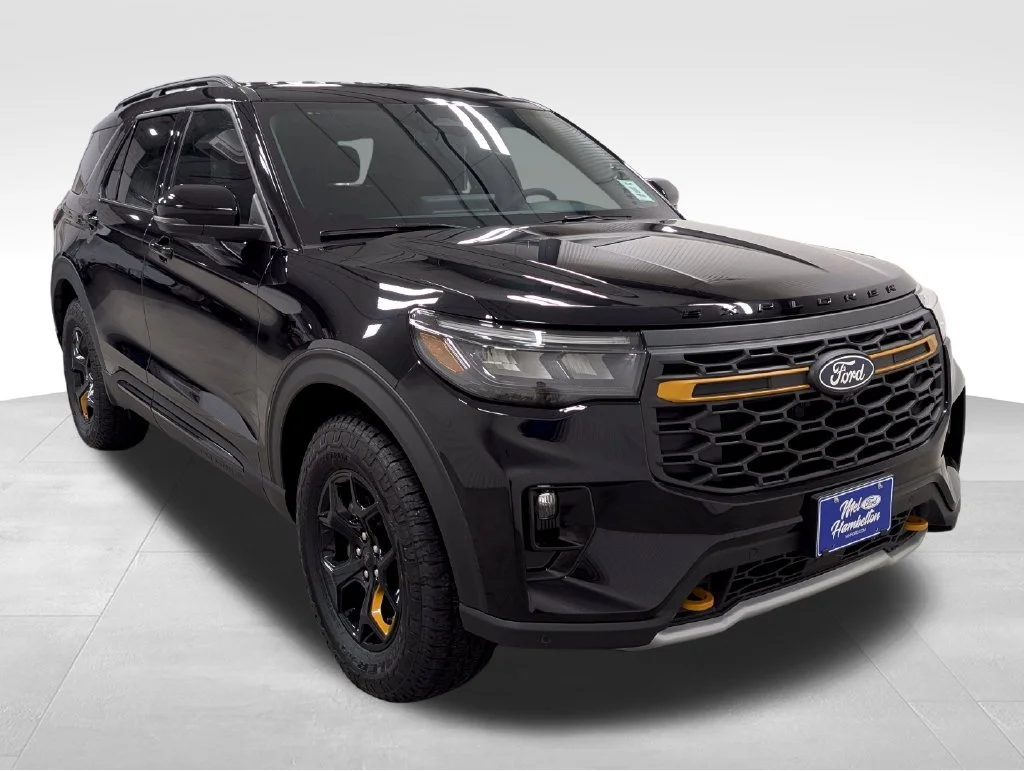 New 2027 Agate Black Metallic Ford Tremor® image 18