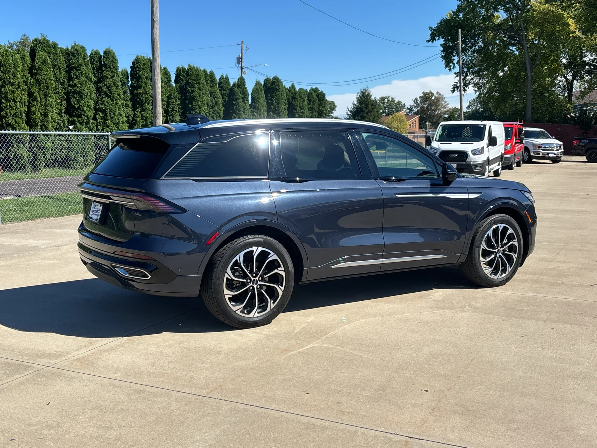Used 2024 Blue Lincoln Reserve image 4