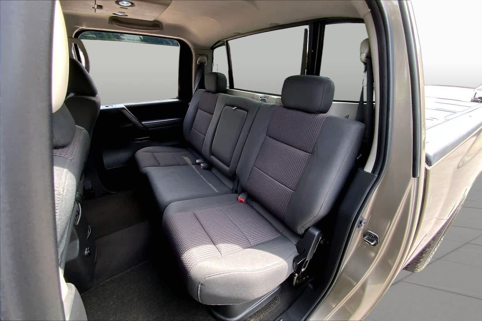 Used 2008 Desert Stone Metallic Nissan LE image 19