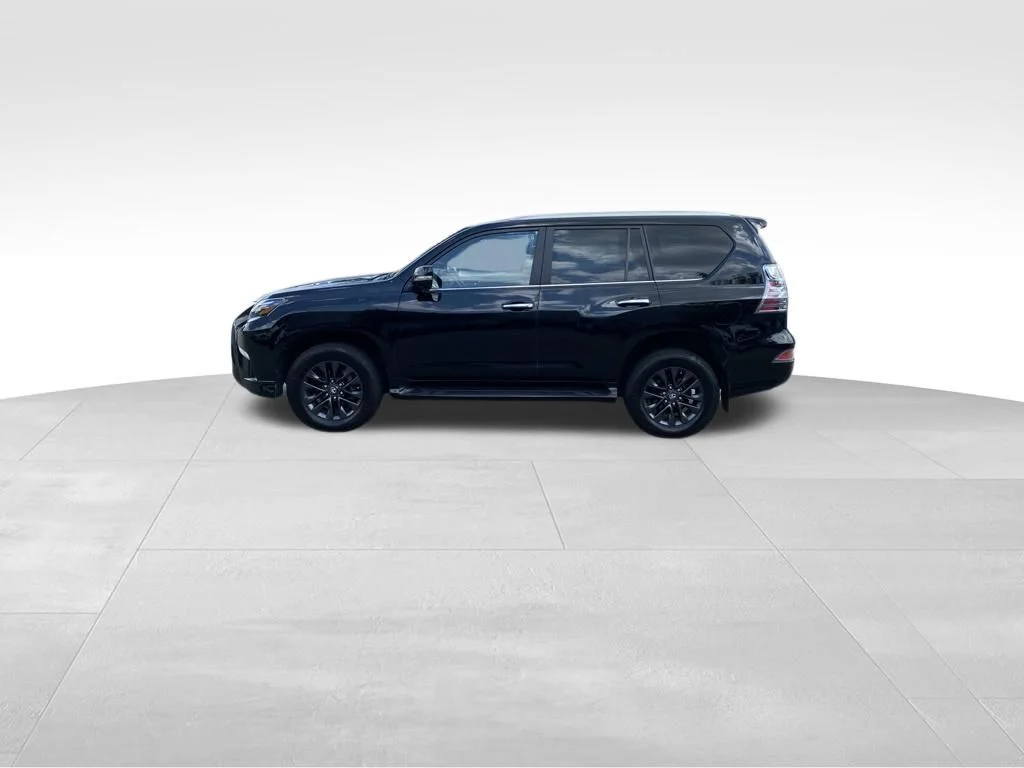 Used 2022 Black Lexus 460 image 2
