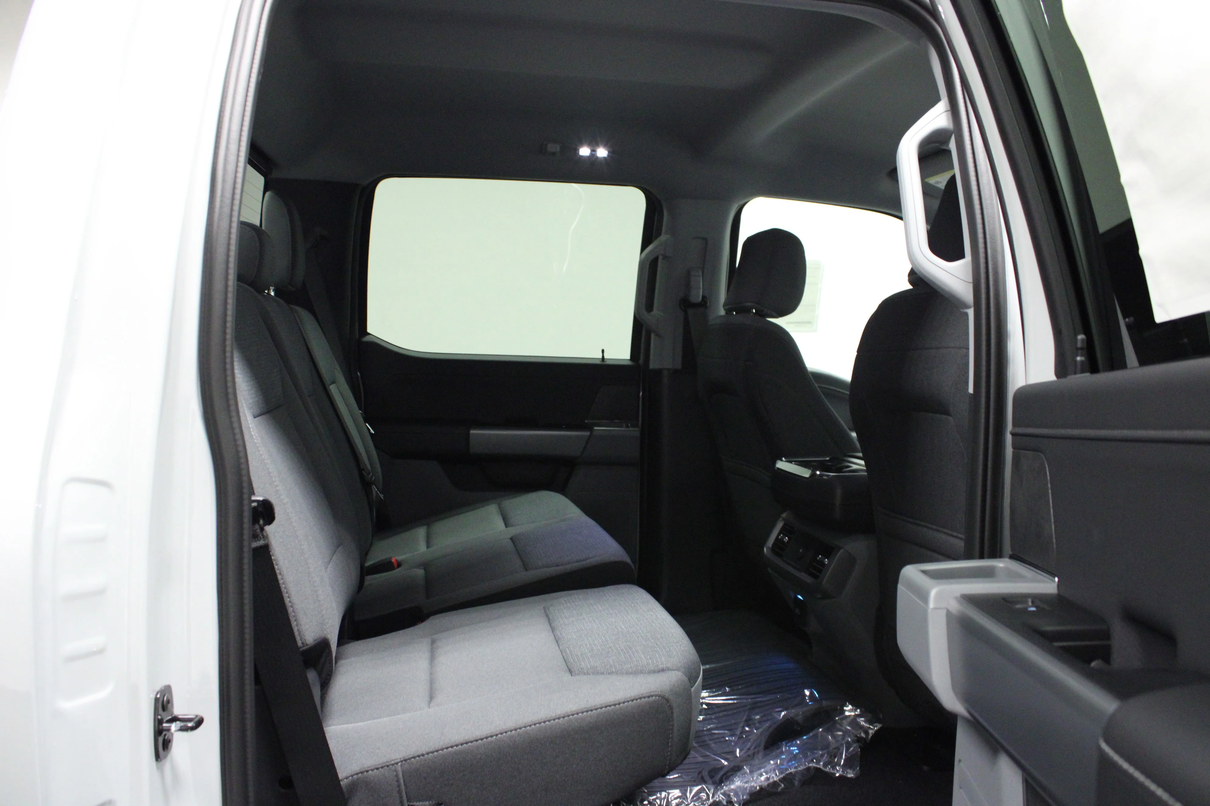 New 2026 Avalanche Ford XLT image 15