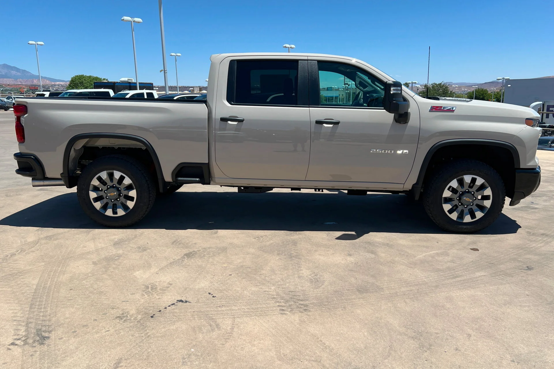 2026 Chevrolet Silverado 2500 HD Custom - Photo 6