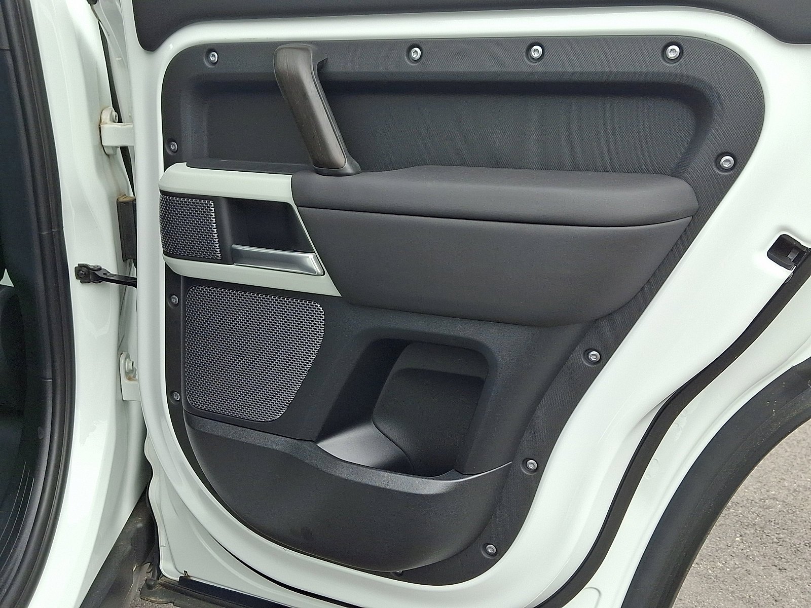 Used 2024 Fuji White - 1AA Land Rover SE image 20