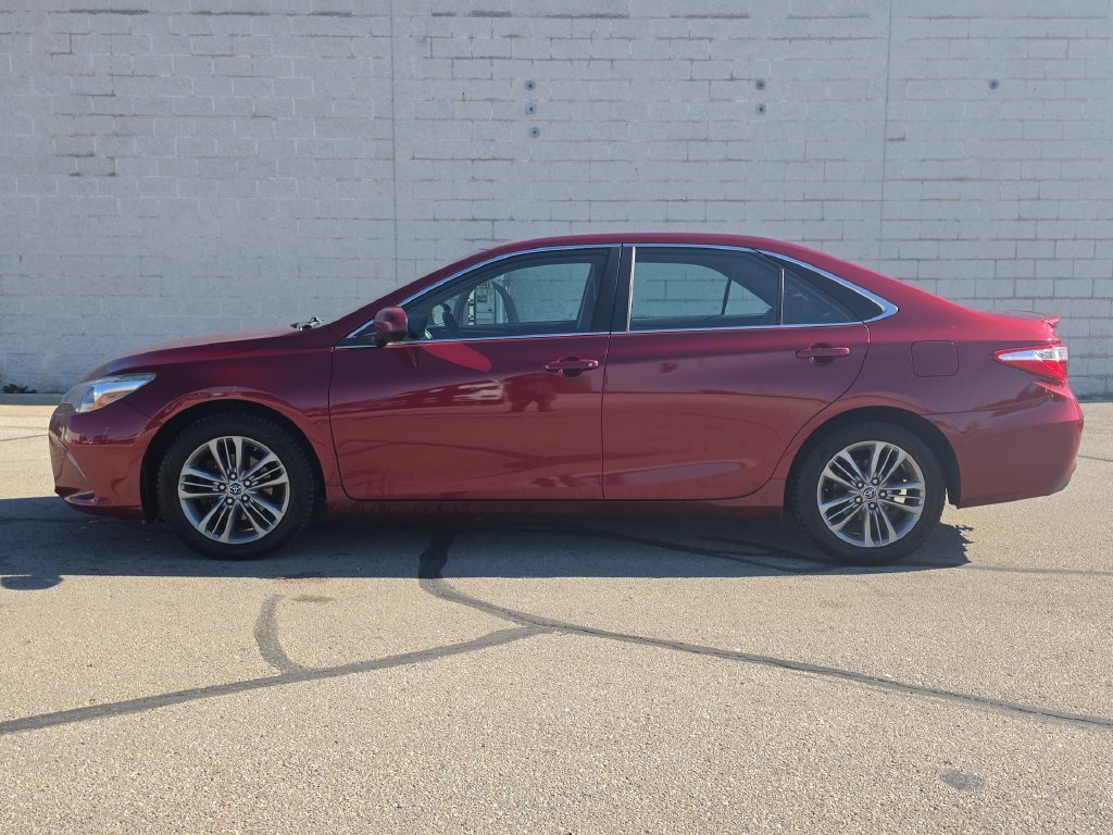 Used 2015 Red Toyota SE image 10